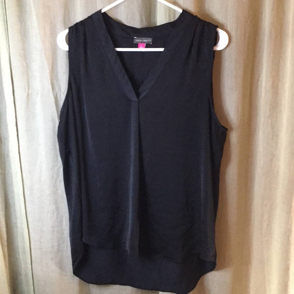 Vince Camuto Black V-Neck Sleeveless Blouse